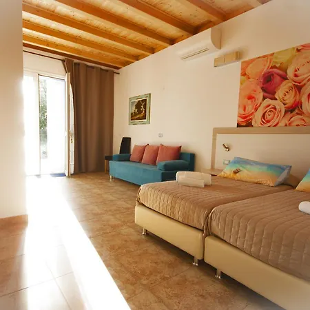 Il Sole Nel Mare - Lido Di Volano 3* Comacchio