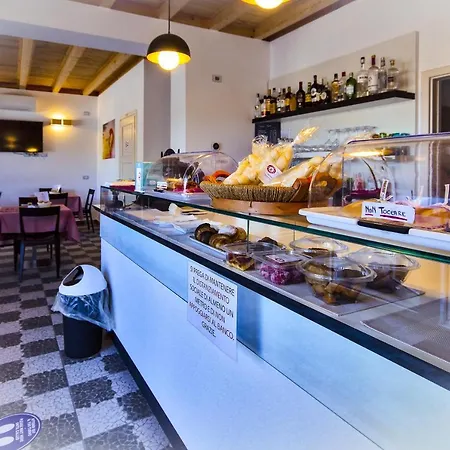 Il Sole Nel Mare - Lido Di Volano 3* Comacchio